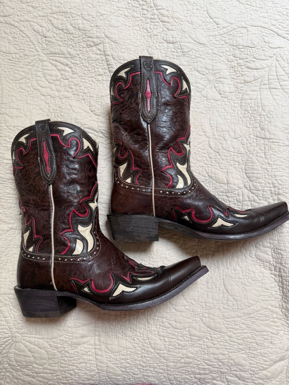 Ariat - women’s Brown Leather Western Cowboy Boots with Cream & Red Inlay